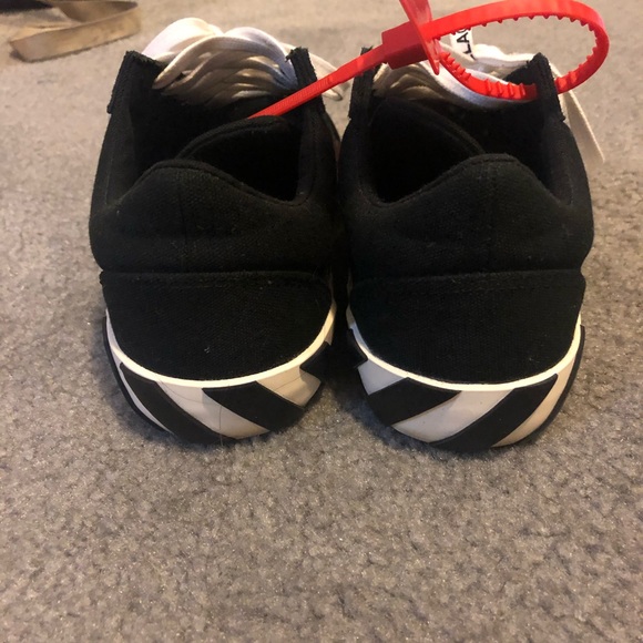 Off-White Vulcanized Sneaker - Picture 6 of 10